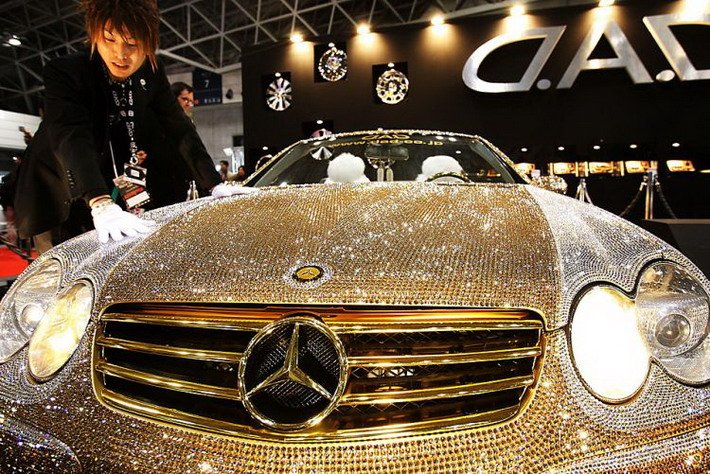 Mercedes SL600 with 300,000 Swarovski crystals