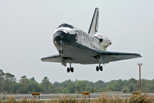 Shuttle Discovery landed at the cosmodrome in Florida