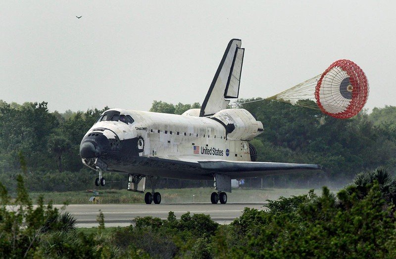 Shuttle Discovery landed at the cosmodrome in Florida