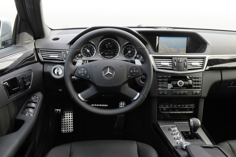 Mercedes Benz E63 AMG 2009