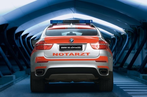 BMW X6 emergency vehicle