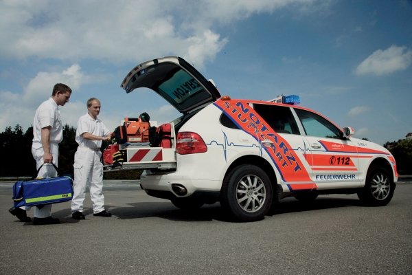 BMW X6 emergency vehicle