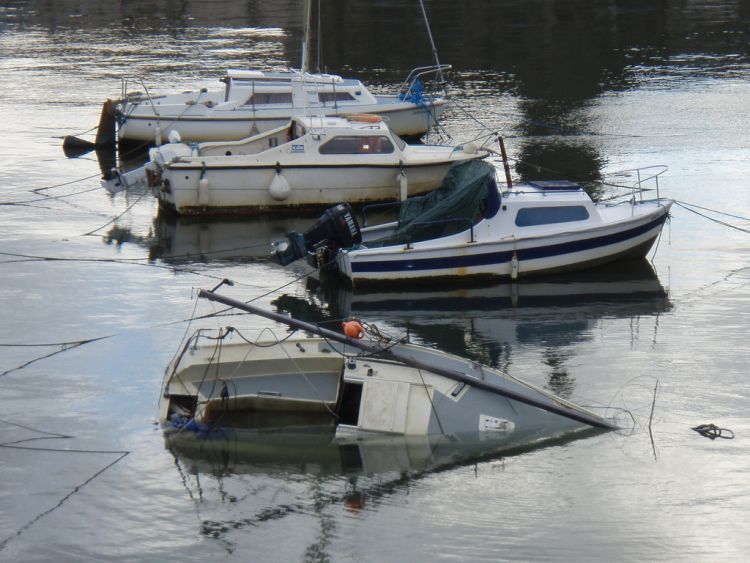 sunk yachts