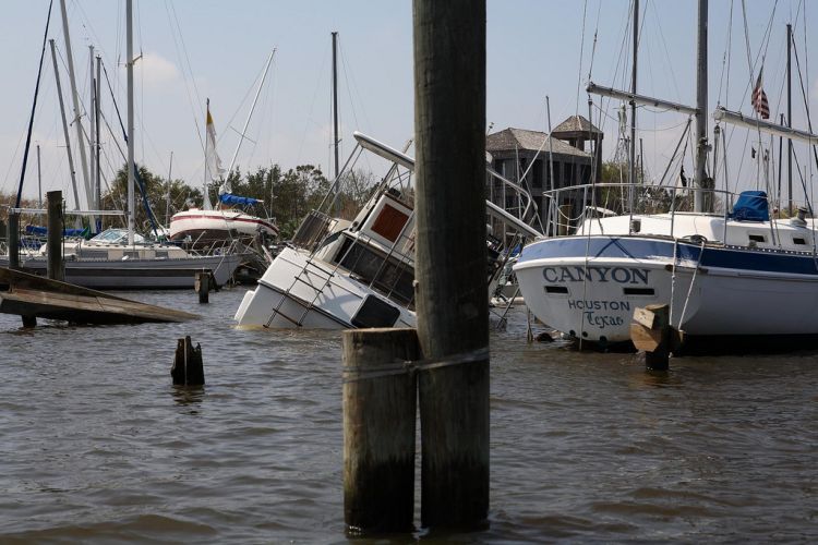 sunk yachts