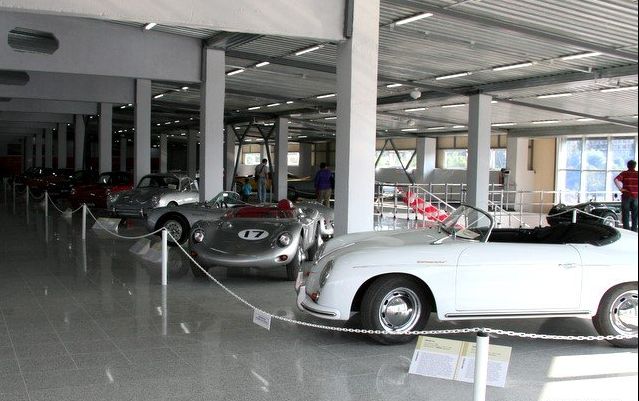 retro car museum