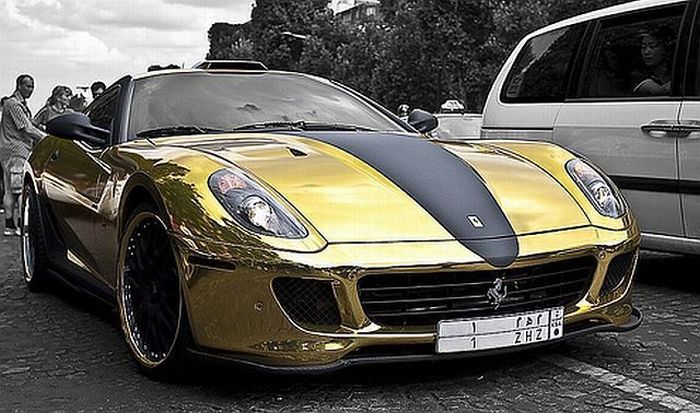 Gold Ferrari 599 GTB