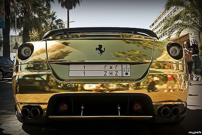 Gold Ferrari 599 GTB