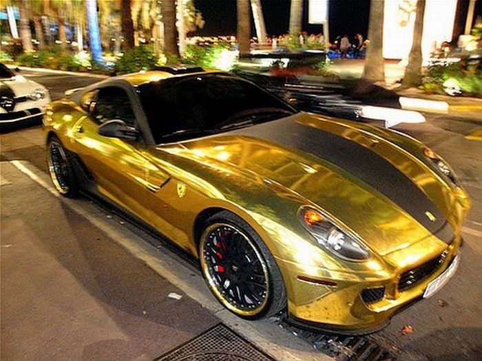 Gold Ferrari 599 GTB