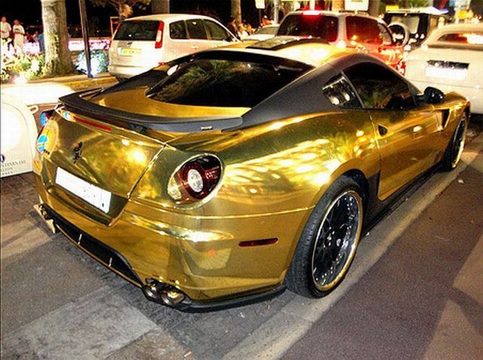 Gold Ferrari 599 GTB