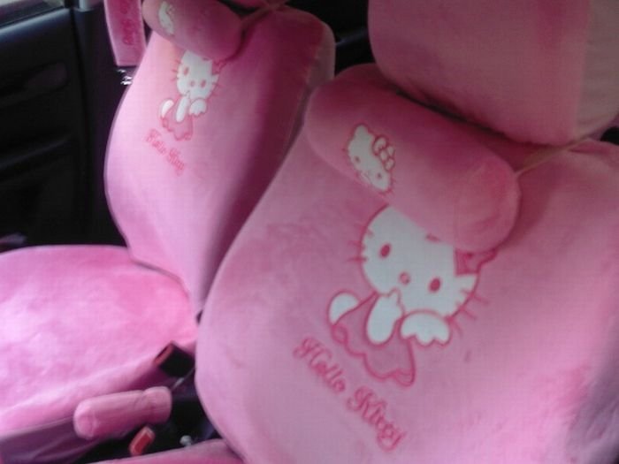 Hello Kitty car