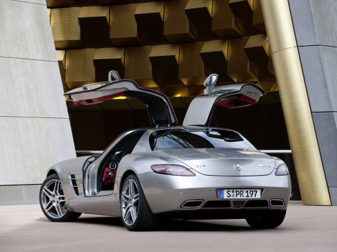 Mercedes-Benz SLS AMG