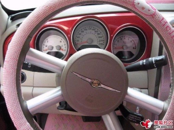 Chrysler PT Cruiser - Hello Kitty style