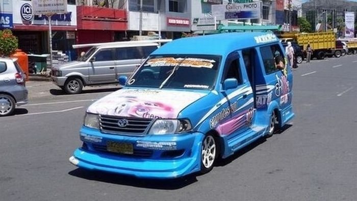 unusual car in Indonesia