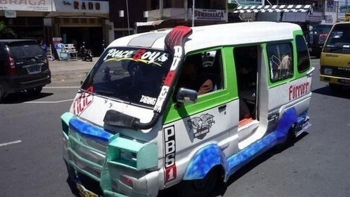 unusual car in Indonesia