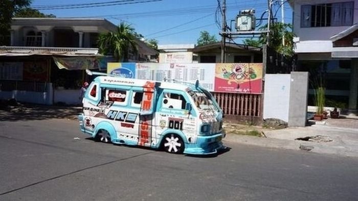 unusual car in Indonesia