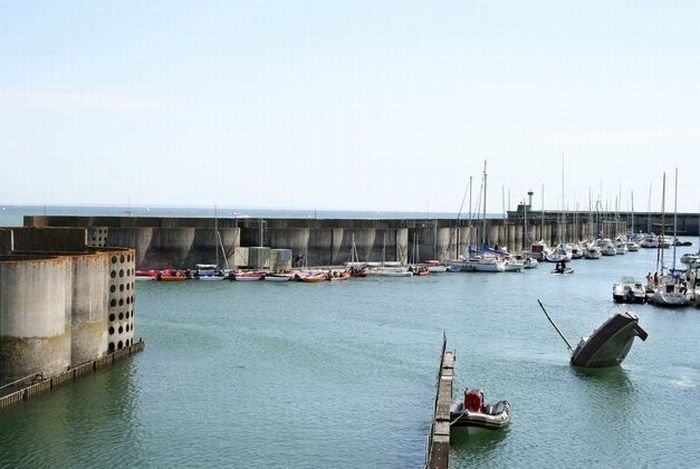 sinking boat transporter