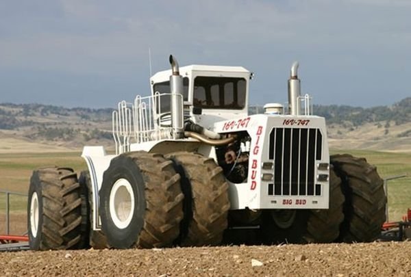 big bud 747, world's largest farm tractor