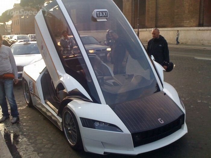 Taxi in Rome, Italy, Giugiaro Quaranta concept