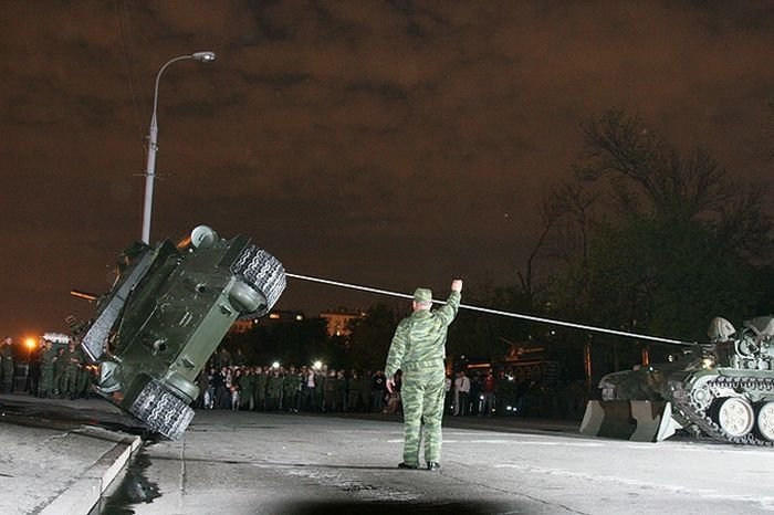 SU-100 tank crash, Moscow, Russia