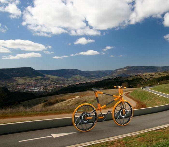 urban bicycle concept with folding wheel system