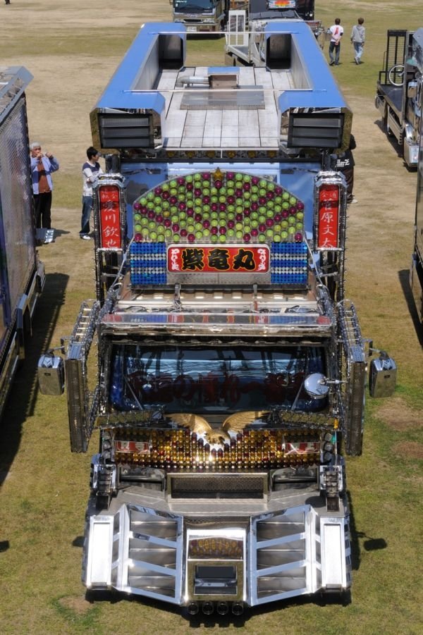 Dekotora, Japanese trucks