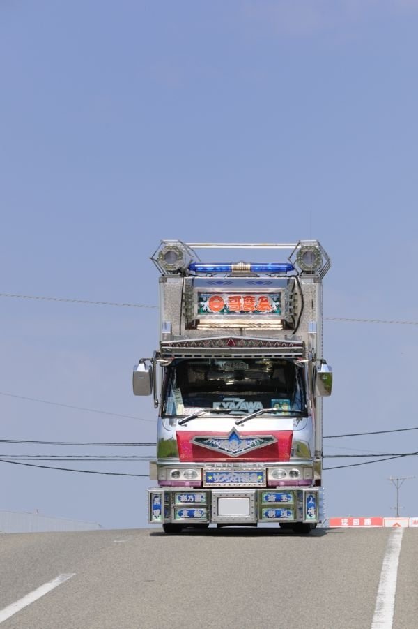 Dekotora, Japanese trucks