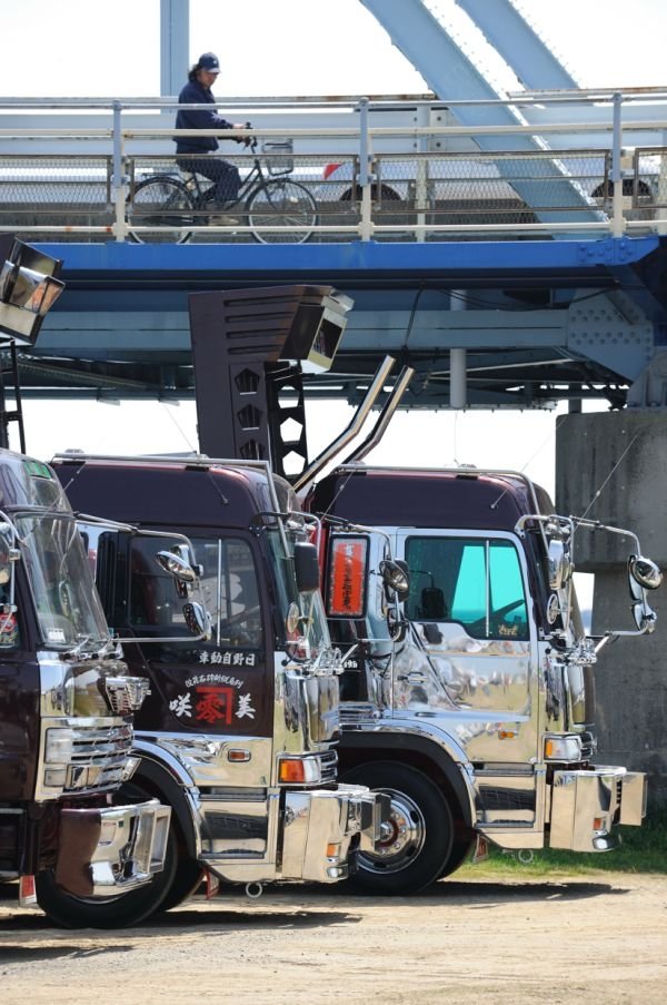 Dekotora, Japanese trucks