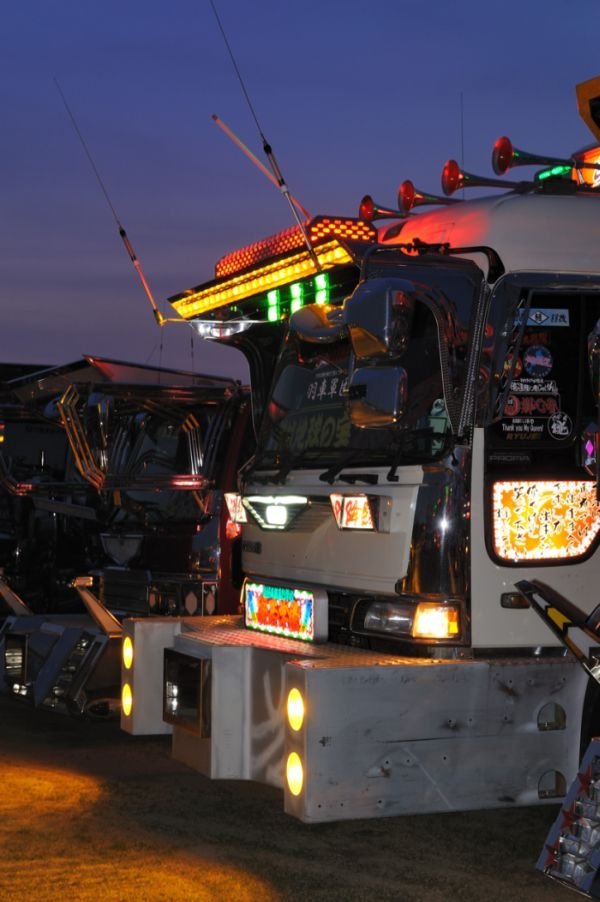 Dekotora, Japanese trucks