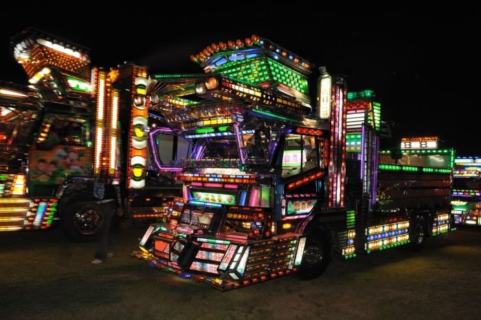 Dekotora, Japanese trucks