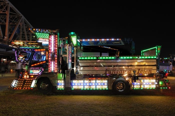 Dekotora, Japanese trucks