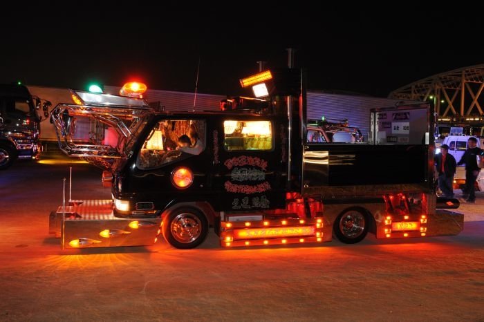 Dekotora, Japanese trucks