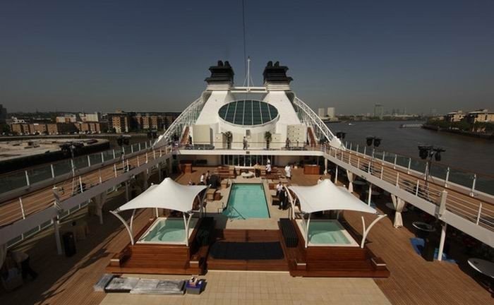 Seabourn Sojourn, cruise ship