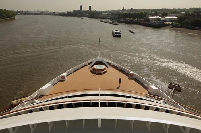 Seabourn Sojourn, cruise ship