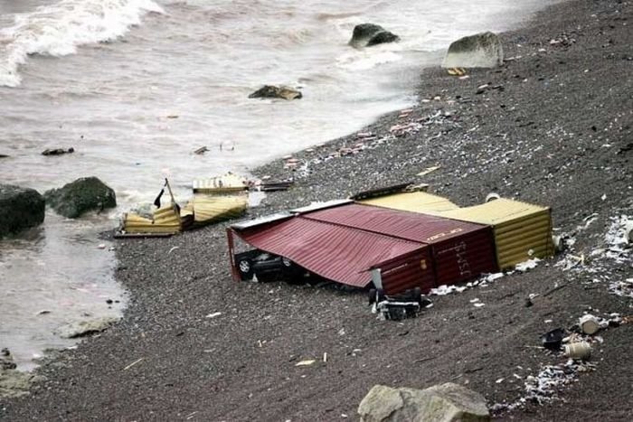 container ship accident