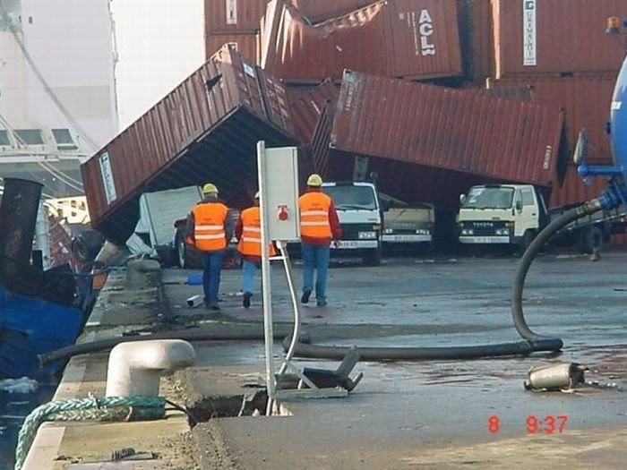 container ship accident