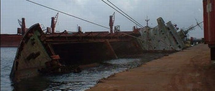 container ship accident