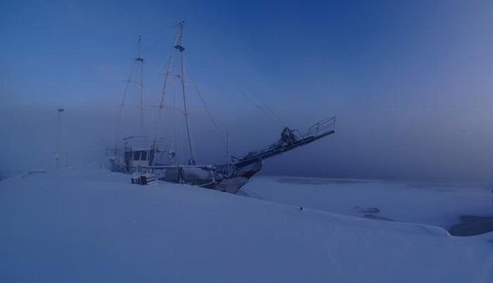 ships at winter