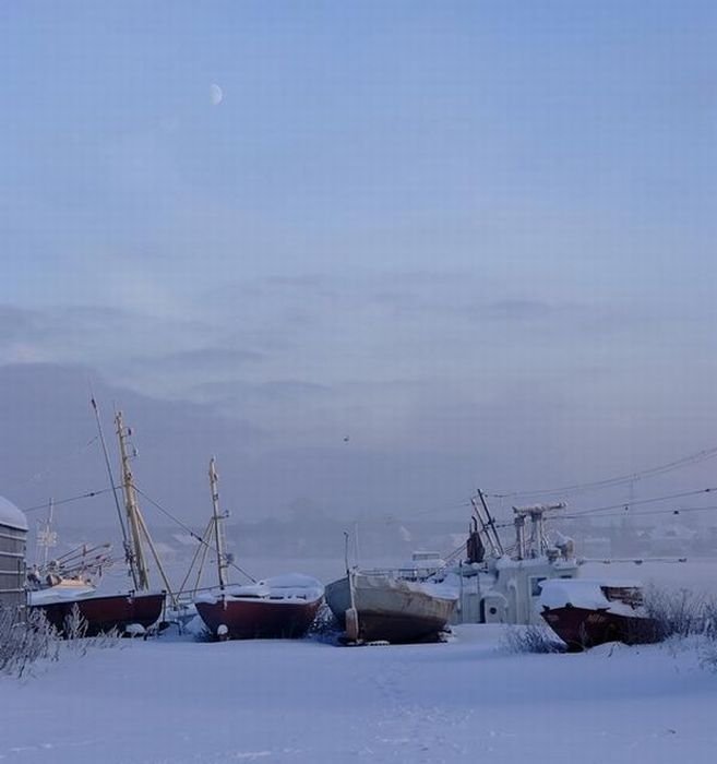 ships at winter