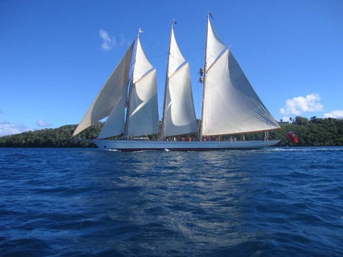 schooner sailing vessel