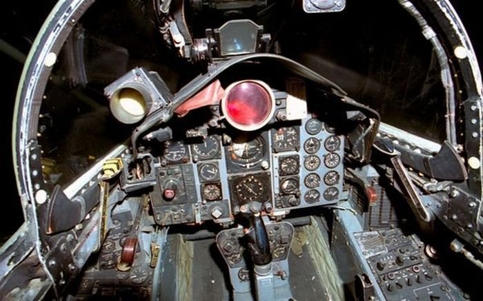 fighter jet cockpit