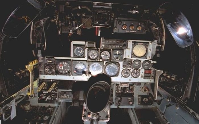 fighter jet cockpit