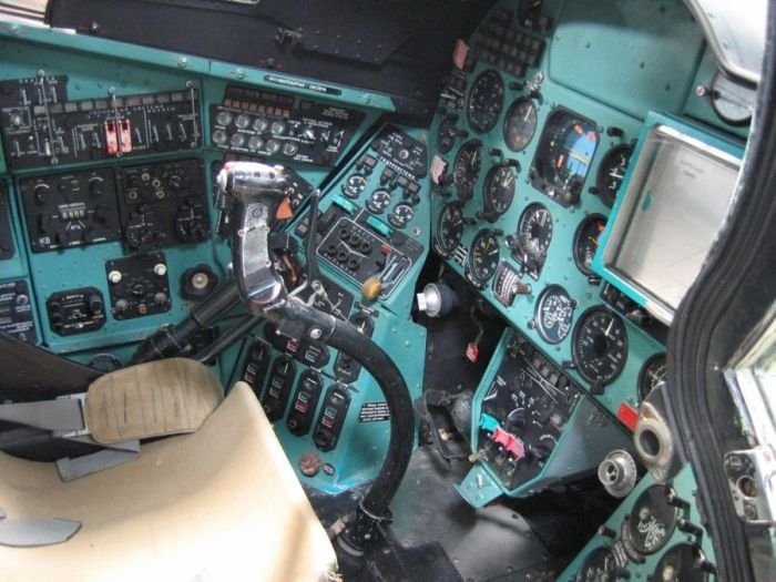 fighter jet cockpit