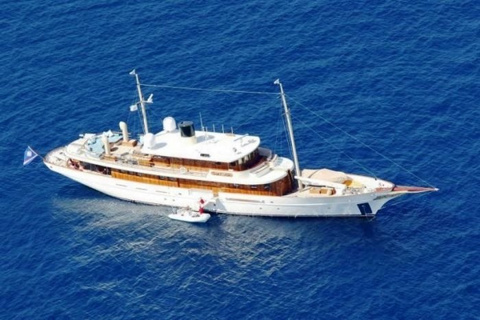 Johnny Depp's superyacht Vajoliroja