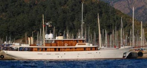 Johnny Depp's superyacht Vajoliroja