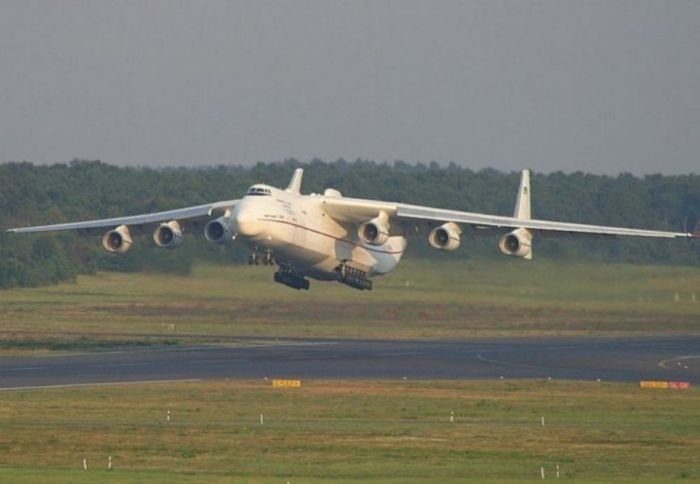 Antonov An-225 Mriya