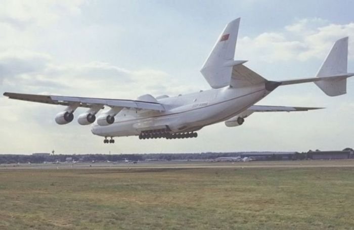 Antonov An-225 Mriya