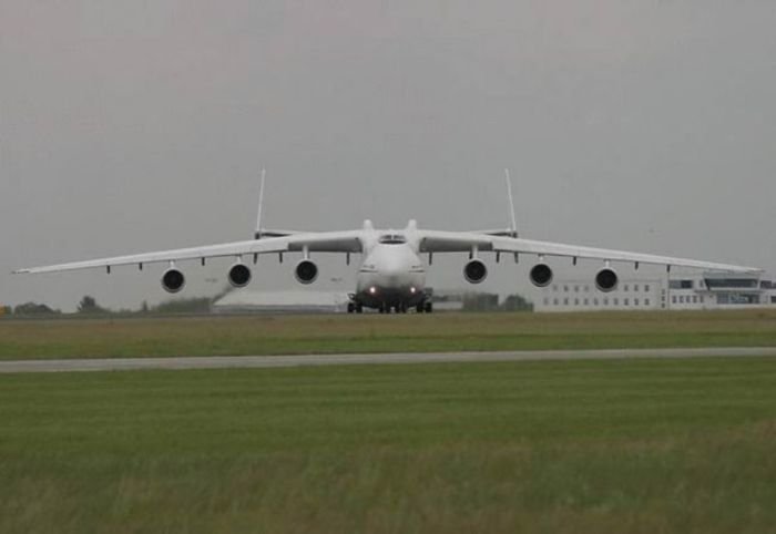 Antonov An-225 Mriya