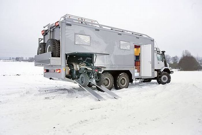 Mercedes-Benz Hunter 6x6 Zetros Truck