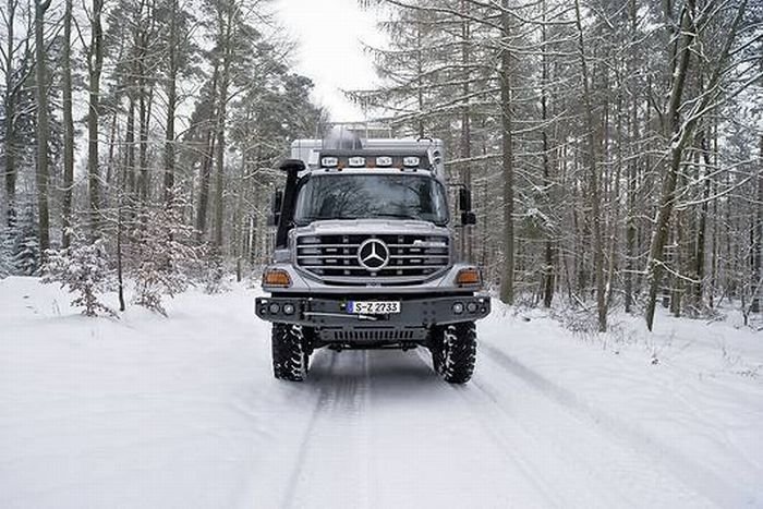 Mercedes-Benz Hunter 6x6 Zetros Truck