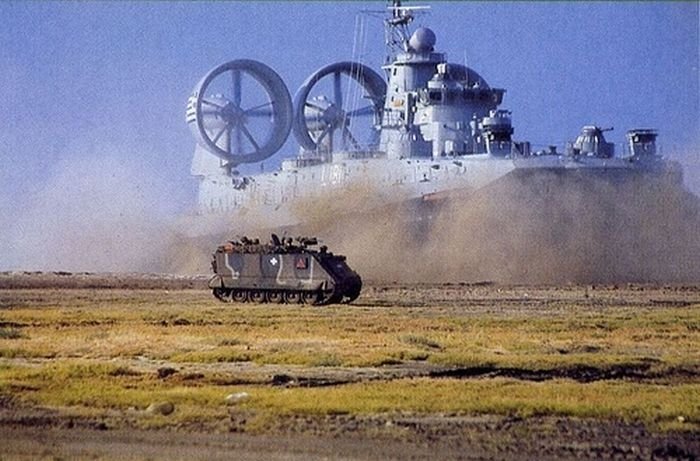 Pomornik, Zubr class hovercraft